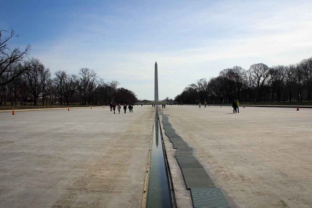 Lincoln Memorial Reflecting Pool, empty and drained in preparation for renovation. - Photo Credit: Aleksandr Stezhkin