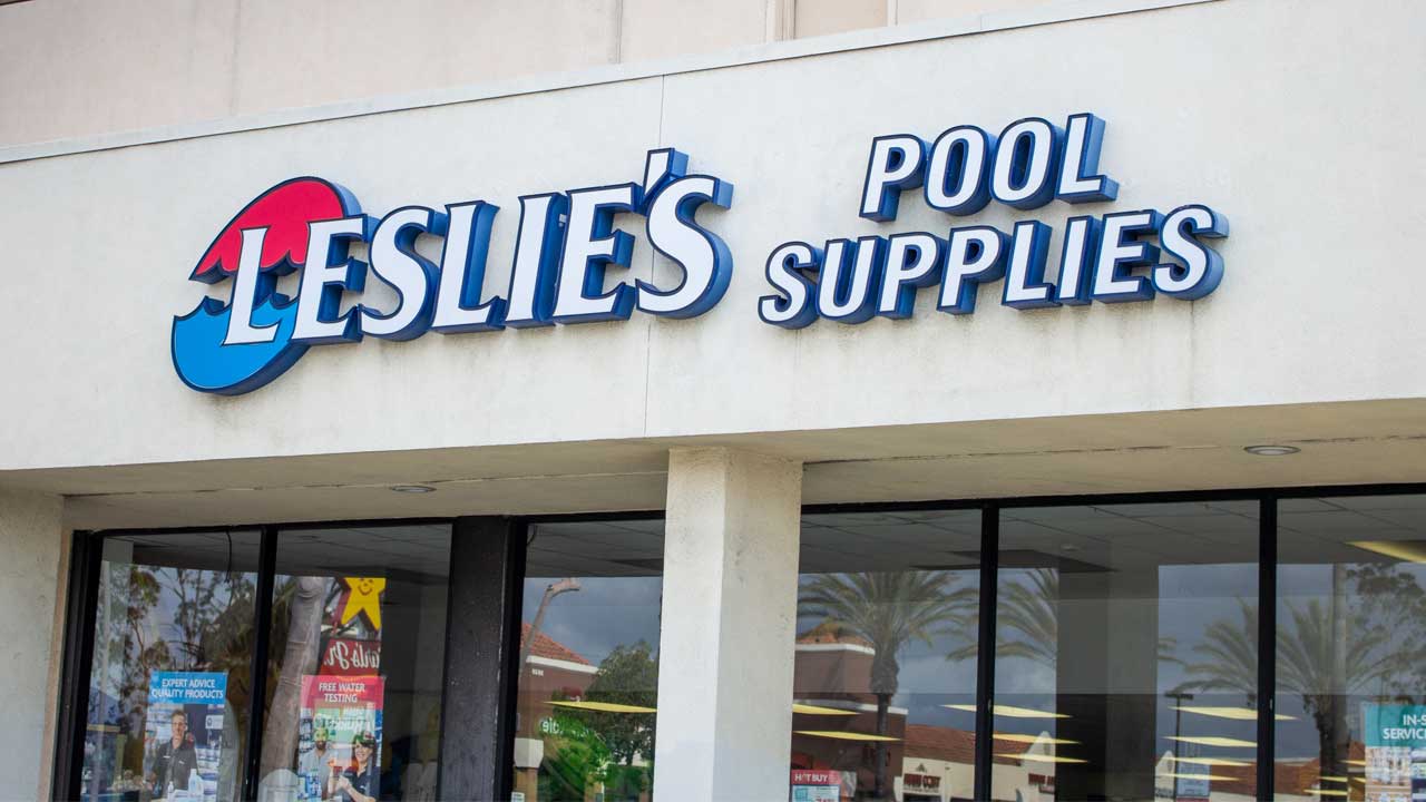 Leslie’s Reportedly Preparing for Chapter 11 Bankruptcy as Possible Nasdaq Delisting Looms